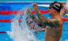 Cơ bắp rắn chắc của VĐV già nhất đoạt HCV Olympic môn bơi