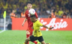 Fan Malaysia 'nổi điên': 'Đáng lẽ cậu ta đã bị đuổi khỏi sân'