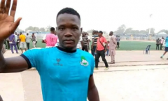 Cầu thủ Nigeria qua đời sau khi va chạm với đối thủ