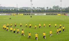 Dàn sao Dortmund phản đối vấn nạn phân biệt chủng tộc