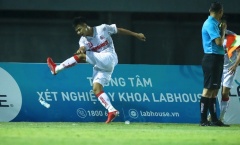 Tuyển thủ U23 Việt Nam đá văng chai nước trong thất bại ở giải trẻ