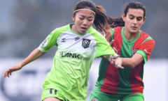 Huỳnh Như đá phạt dẫn đến bàn thắng cho CLB nữ Lank
