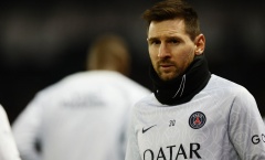 Miếng sticker in hình Messi được bán với giá trăm nghìn bảng