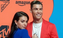 Bạn gái Ronaldo phản ứng trước nghi vấn rạn nứt tình cảm