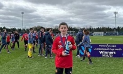 Con trai Rooney phá lưới Man City, giúp đội trẻ M.U giành danh hiệu