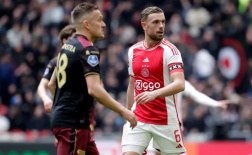 Henderson điên cuồng gây sốt ở Ajax