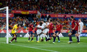 Sao Barca phản lưới, Tây Ban Nha thua đau trước Thụy Sỹ