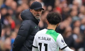 Paul Merson: Thật buồn khi chứng kiến Salah tranh cãi với Klopp