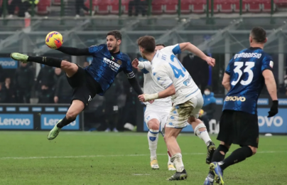  Inter ngược dòng vào tứ kết Coppa Italy 