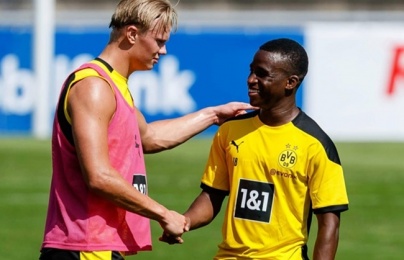  “Thần đồng” được Haaland ca ngợi đang phản bội niềm tin của Dortmund 