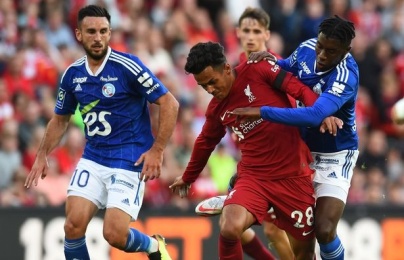  5 điểm nhấn Liverpool 0-3 Strasbourg: Phòng ngự thảm họa; Khác biệt thể chất 