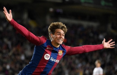  Sau Xavi, Barca sắp công bố hợp đồng mới 