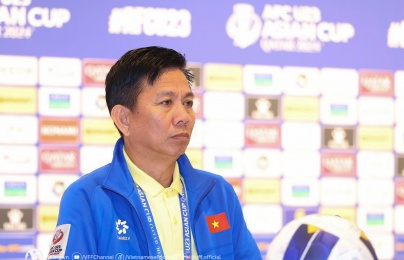 Sao U23 Việt Nam nhận thẻ đỏ, HLV Hoàng Anh Tuấn công khai suy nghĩ