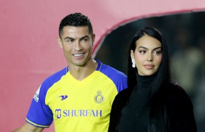  Bạn gái Ronaldo hé lộ đám cưới sắp diễn ra 