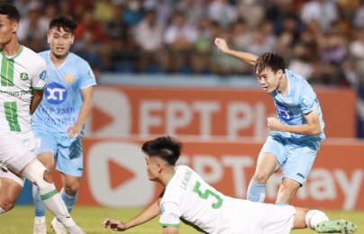  SLNA trút mưa bàn thắng, Văn Toàn mở tài khoản cho Nam Định 