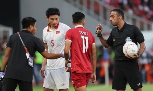 CĐV 'gây bão' với Văn Hậu; Báo Indonesia chỉ trích trọng tài|trực tiếp bóng đá lào việt nam aff cup