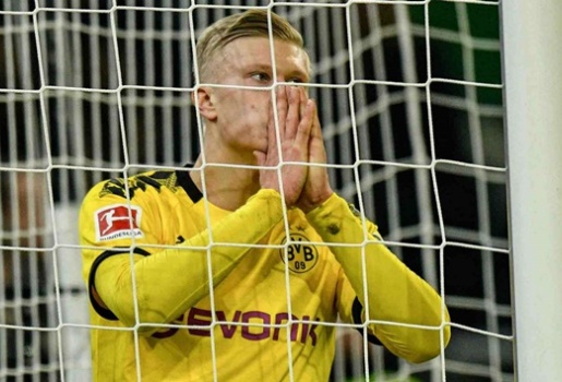 Nếu Haaland xuất sắc đến thế, sao anh ấy phải ở lại Dortmund?