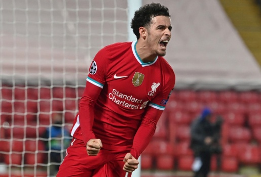 Curtis Jones: Tài năng trẻ chuyển mình trở thành trụ cột của Liverpool