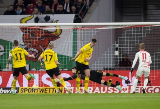 Timo Werner gieo sầu cho Dortmund