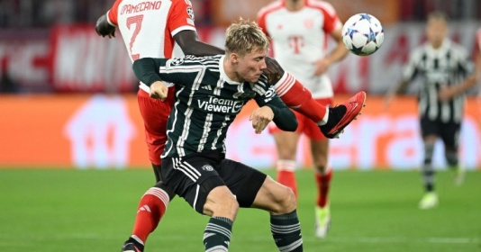 Hojlund phản ứng đẳng cấp sau trận Bayern 4-3 Man United | Bóng Đá