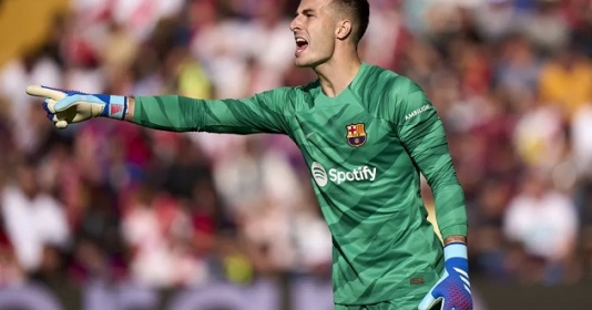 Xavi phàn nàn về bàn thua, thủ môn Barca lên tiếng