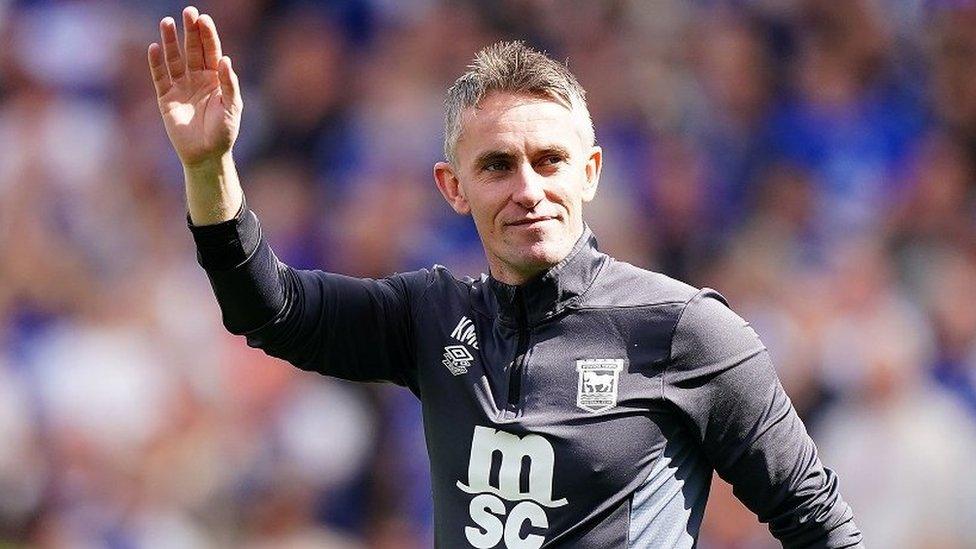 HLV Ipswich gửi thông điệp đến Arsenal