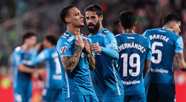 Antony volley đẳng cấp, Betis nung nấu hy vọng dự UCL