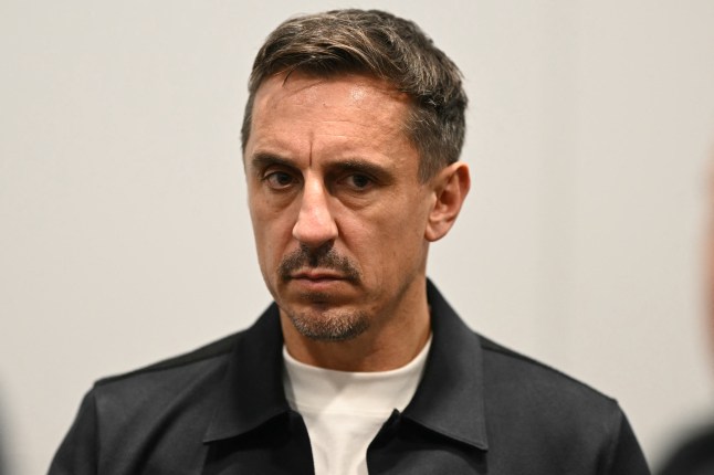 Gary Neville dự đoán chiến thắng hủy diệt cho Liverpool trước Tottenham