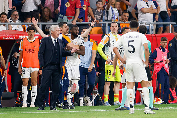 Real Madrid bắt đầu hành trình tái thiết