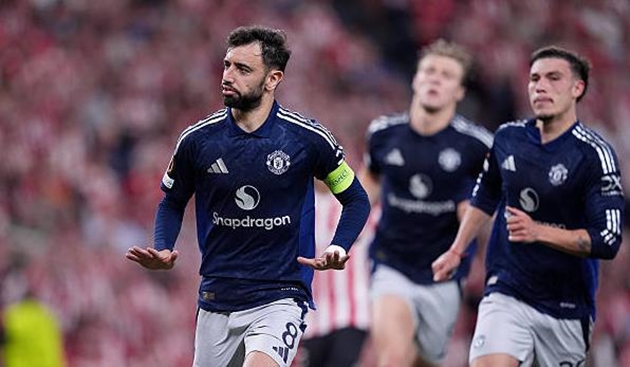 Bilbao 0-3 M.U: Chiếc thẻ đỏ bước ngoặt; Vé chung kết chờ "Quỷ đỏ"