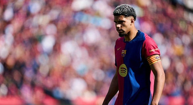 Ronald Araujo có thể mang về cho Barca một số tiền lớn để tái đầu tư