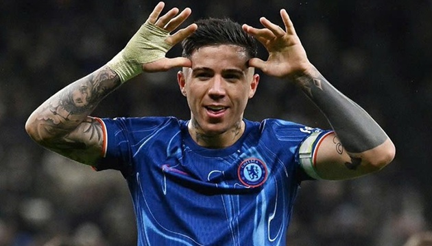 Chuyển nhượng sáng 2/5: Chelsea không bán Enzo Fernandez; Arsenal cạnh tranh vì N'Dicka