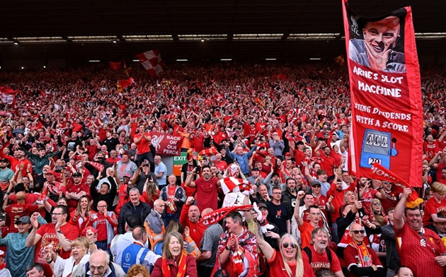 Anfield "rung chuyển" ngày Liverpool vô địch