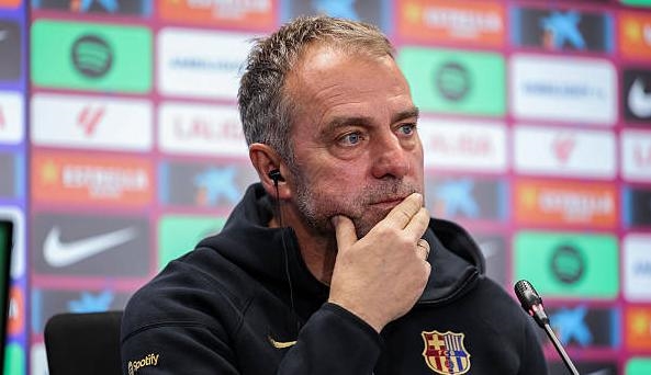 Vượt trội Valladolid, Hansi Flick vẫn cảnh báo dàn sao Barca