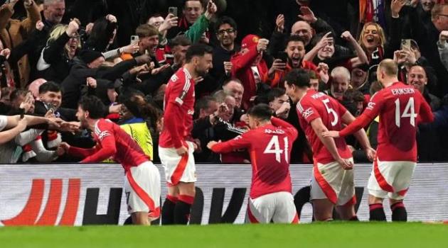 Huyền thoại Gary Pallister vẫn chưa tin tưởng Harry Maguire