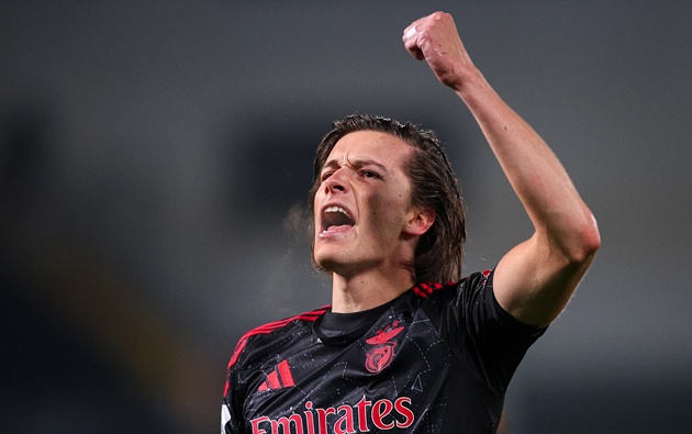 Real Madrid theo dõi Alvaro Carreras: Hậu vệ trái tiềm năng từ Benfica