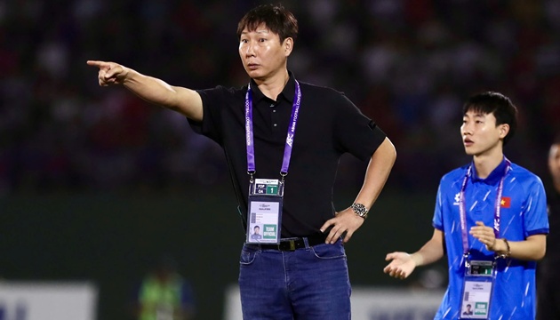 HLV Kim Sang-sik: Gặp Malaysia, tuyển Việt Nam không đá cầu hòa