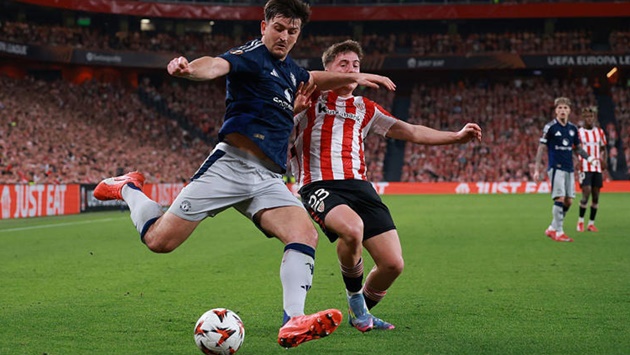 Tỏa sáng ở Europa League, Harry Maguire được gọi là 'tấm gương về nghị lực'