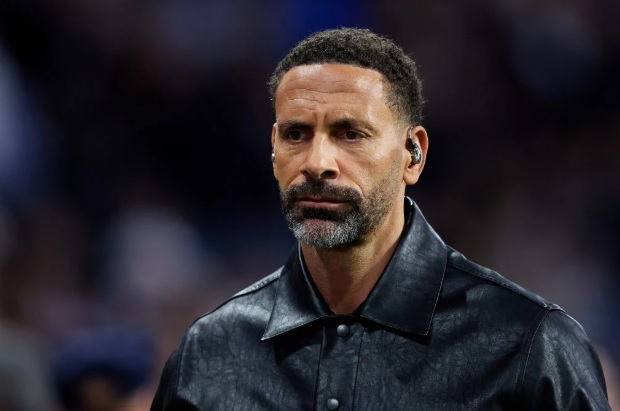 Rio Ferdinand đặt dấu hỏi về thủ tục "đáng ngượng" của Chelsea với Liverpool