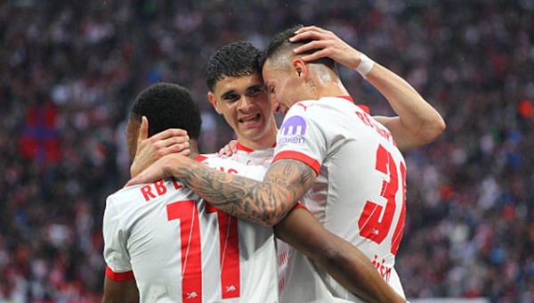 RB Leipzig 3-3 Bayern: Cú đúp phản công; Kịch tính phút bù giờ