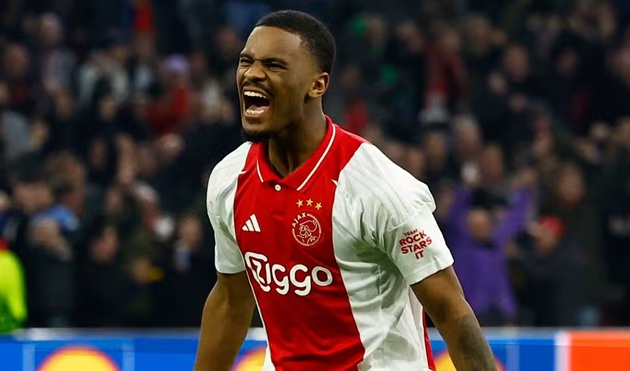 Jorrel Hato – Bản nâng cấp của Colwill cho hàng thủ Chelsea?