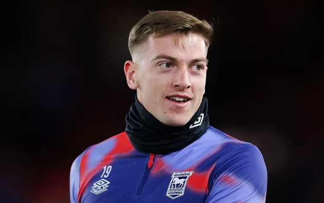 Thay đổi từ FIFA giúp Chelsea có lợi thế nếu chiêu mộ Liam Delap