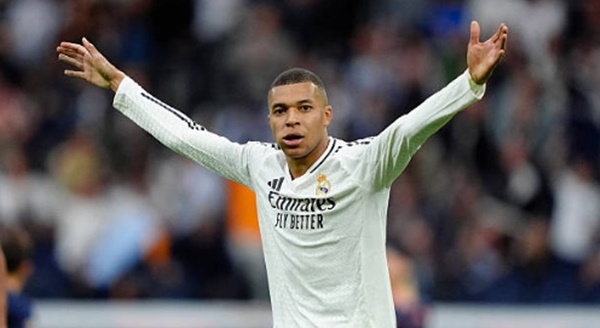 Real Madrid 3-2 Celta Vigo: Mbappe bùng nổ; Celta phản kháng muộn màng