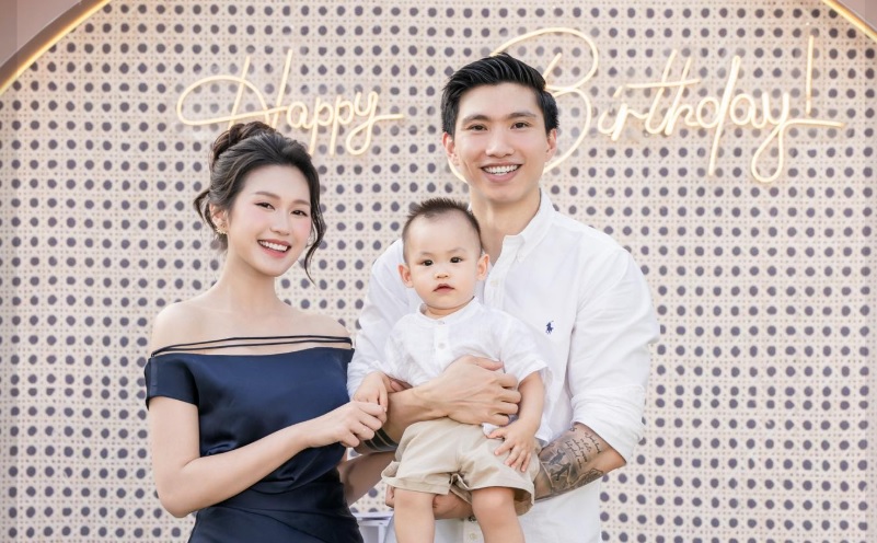 Doãn Hải My rạng rỡ ngày thôi nôi con trai, nhan sắc “gái một con” cuốn hút