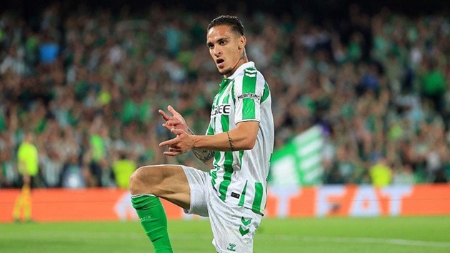 Arsenal tính gây sốc với Antony