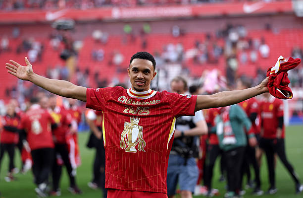 Alexander-Arnold cập bến Real, Tottenham đã có thể thở phào