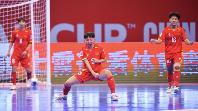 Rượt đuổi kịch tính, Việt Nam ra quân thuận lợi tại VCK Futsal nữ châu Á