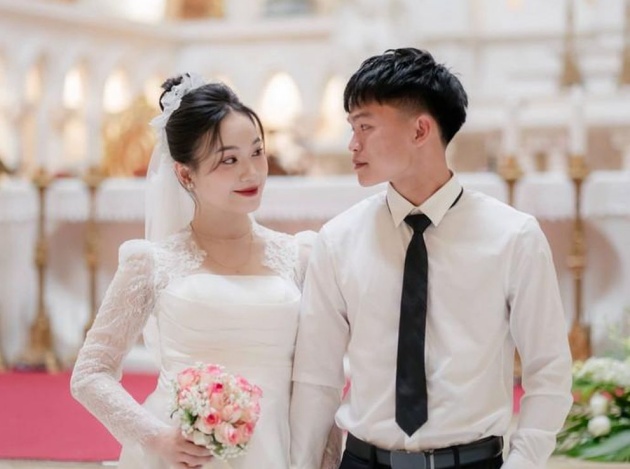 Hồ Văn Cường lo kiếm tiền nuôi vợ
