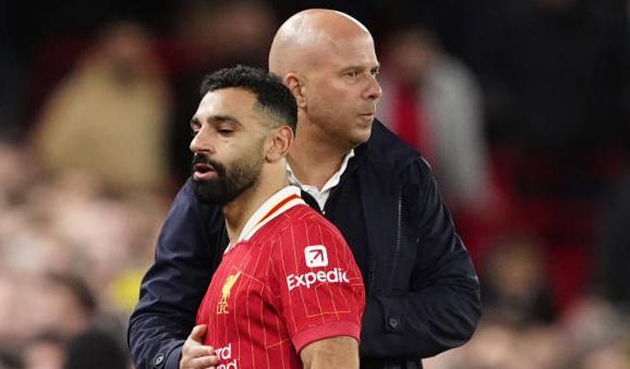 Arne Slot: “Bàn tay thép bọc nhung” đưa Liverpool trở lại đỉnh cao