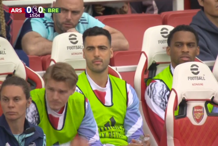 Arsenal ôm hận rời C1: Bữa tiệc chế giễu không hồi kết trên mạng xã hội